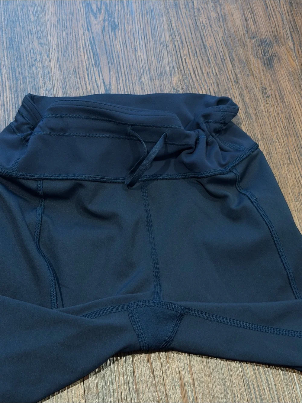 Lululemon Invigorate High-Rise Short 8”Women's Size 6 Navy Active Gym Biker